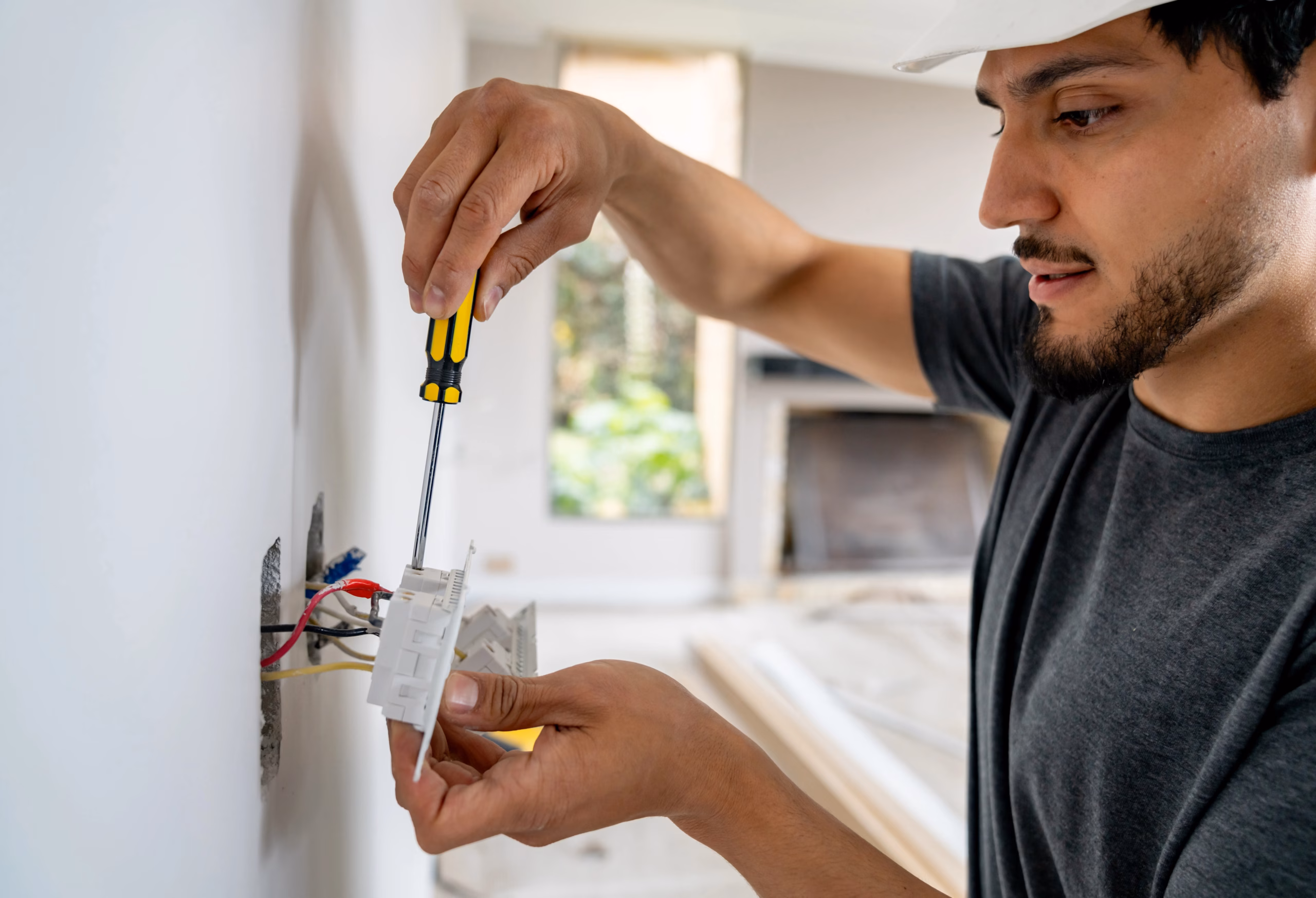 What to Look For in an Electrician in colorado springs with fyxon